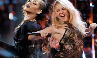 Neviđeno seksi spot : Ko to bolje radi – Rihanna ili Shakira? (VIDEO)