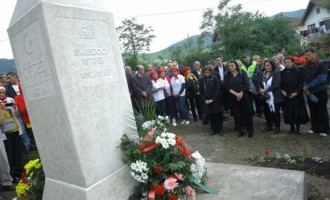 Višegrad: Uklonjena riječ ”genocid” sa spomenika na mezarju Stražište!