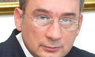 Mladen Bosić proziva i optužuje : “Iza pljačke  banaka stoji  vrh vlasti Republike Srpske !” (Video)