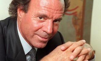 Julio Iglesias : Enrique me još nije upoznao sa Annom Kournikovom