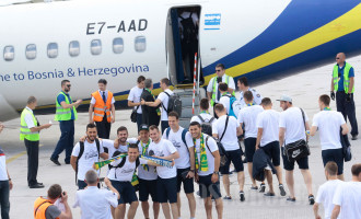 Zmajevi ispraćeni sa sarajevskog aerodroma : Nećemo razočarati u Brazilu, BiH nosimo u srcu !