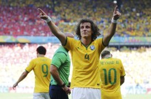 Brazil's Luiz celebrates his goal against Chile during their 2014 World Cup round of 16 game at the Mineirao stadium in Belo Horizonte