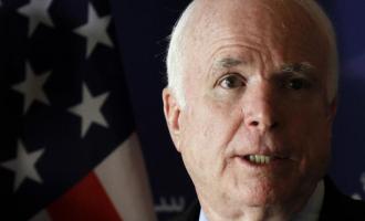 John McCain: “Zračni napadi u Siriji počinju sutra”