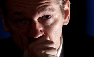 Julian Assange optužuje : Google je privatna NSA