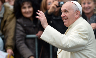 Papa Franjo : Svemir je počeo Velikim praskom, Bog nije mađioničar !