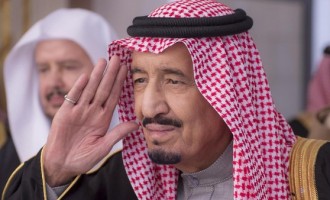 Saudijski kralj kupue popularnost : Dragi moji sunarodnjaci, evo vam 28 milijardi eura! (Video)