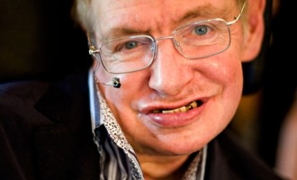 Stephen Hawking: Krajnji rok je da čovječanstvo pronađe novu planetu