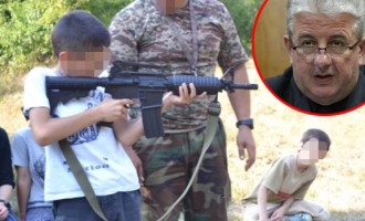 Svetolazarev kamp  : O pravoslavlju i Srbiji djeca uče vježbajući pucanje