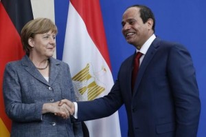 German Chancellor Angela Merkel and Egypt's President Abdel Fattah al-Sisi shake hands following a news conference at the Chancellery in Berlin, Germany June 3, 2015.    REUTERS/Fabrizio Bensch