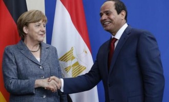 Skandal na pres-konferenciji Merkel i Sisi: “On je ubica!”
