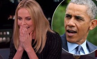 Vrlo nepristojna ponuda: Charlize Theron pozvala Obamu u striptiz klub (Video)