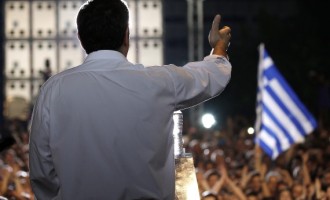 Tsipras dan prije istorijskog referenduma poručio: Niko nema pravo da nam prijeti !