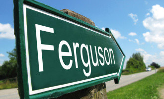 Ferguson, godinu dana nakon ubistva Michaela Browna :  “Policija i dalje postupa brutalno, ništa se nije promijenilo “