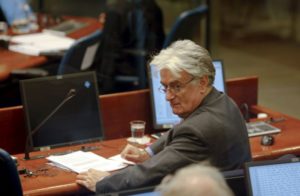 Radovan Karadzic attends a trial in a courtroom of the International Criminal Tribunal (ICTY) for the former Yugoslavia in this September 19, 2011 file photo. REUTERS/Damir Sagolj/Files