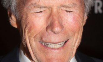 Clint Eastwood izabrao stranu : Živimo u generaciji pi****, svi hodaju po jajima !