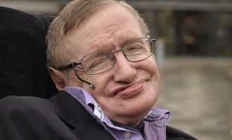 Odlazak genijalnog uma: Umro najpoznatiji svjetski  fizičar  Stephen Hawking