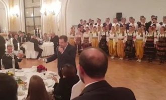 Cilj opravdava sredstvo : Ivica Dačić Erdoganu otpjevao “Мiljacku i Osman Agu”; dobio i bakšiš ! (Video)