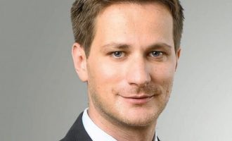 Ahmed Husagić, koordinator za integraciju austrijske političke partije SPO : Husagić: Vijeće ministara šalje poruku dijaspori “šaljite novac, ali nam ne dolazite”