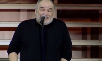 Đorđe Balašević : Govor Đorđa Balaševića uzdrmao sve: Živimo u zemlji u kojoj čovjeku saspu pet metaka u leđa – jer misli drugačije! (Video)