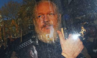 Andrej Nikolaidis : Assange je Che Guevara našeg vremena
