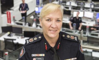 Hercegovka  prva žena na čelu policije u Australiji : Katarina Carrol, djevojačkog prezimena Bošnjak postala komesarka (Video)