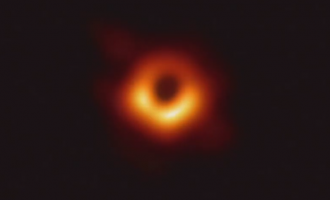 Objavljena prva fotografija crne rupe u istoriji  : ‘Uspjeli smo je snimiti s virtualnim teleskopom, većim od Zemlje’