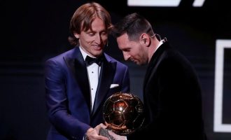 Ponovo na tronu : Lionel Messi osvojio rekordnu šestu Zlatnu loptu u karijeri!