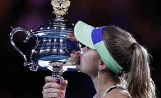 Sofia Kenin slavi : Amerikanka rođena u Moskvi osvojila Australian Open