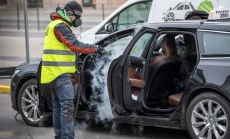 Švedski način borbe protiv virusa: ‘Uživajte u suncu,sjediti kod kuće loše je za zdravlje’