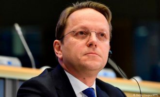 Oliver Vlahernji,komesar EU za proširenje : “BiH nije fenjeraš na putu ka EU”