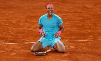 Kralj šljake : Nadal u tri seta razbio Đokovića i izjednačio Federerov rekord na Grand Slam turnirima