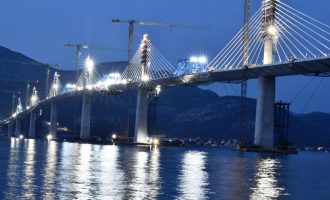 Najveći infrastrukturni projekt financiran iz EU-ovih fondova : Pelješki most u potpunosti spojen
