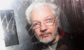 Prva mala pobjeda : Julian Assange zasad neće biti izručen SAD-u!