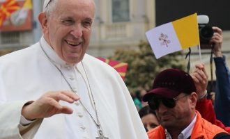 Papa o ključnim riječima za uspješan brak: Molim, hvala i izvini
