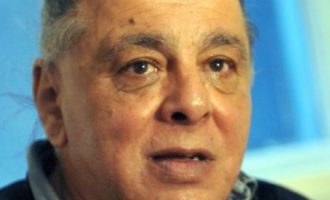 Iznenadni odlazak legende  : U 66. godini preminuo pjevač Parnog Valjka Aki Rahimovski  (Video)