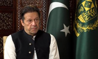 Pakistanski premijer Imran Khan nakon izglasanog nepovjerenja smijenjen s dužnosti