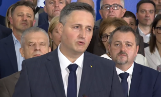 Denis Bećirović i zvanično kandidat sedam stranaka : ” Ne smijemo biti zamjena za ovu vlast, moramo biti promjena”