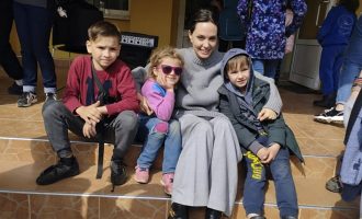 Posebna izaslanica Visokog komesara UN-a za izbjeglice : Angelina Jolie posjetila Ukrajinu
