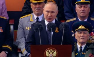 Putin sa Crvenog trga u  Moskvi uputio poruku svijetu : “NATO ide prema našem teritoriju, radi s ukrajinskim nacistima…” (Video)