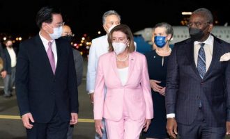 Nancy Pelosi stigla na Tajvan, SAD i Kina podigli borbene avione