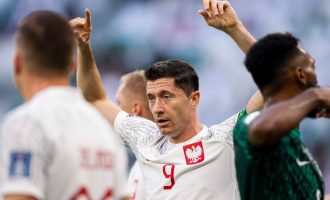 Fenomenalni Szczesny zaustavio Saudijce, Lewandowski u suzama: Poljska slavi veliki trijumf (Video)