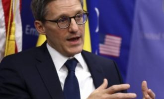 Specijalni savjetnik američkog državnog sekretara Derek Chollet : “Pomoć u stvaranju funkcionalne BiH”