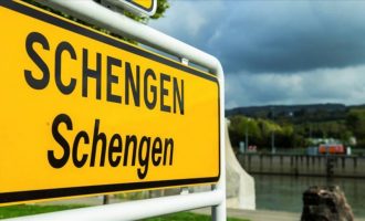 Drastične promjene u susjedstvu   :  Nova članica Schengena koja u 2023. kunu zamjenjuje eurom