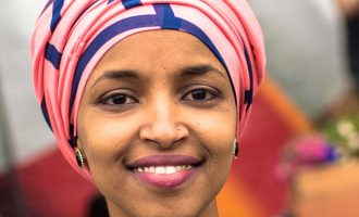 Republikanski Predstavnički dom glasao za izbacivanje demokratkinje Ilhan Omar iz najvažnijeg odbora