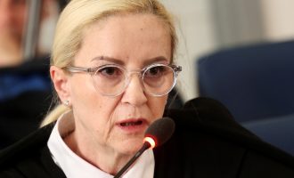 Sebija Izetbegović potpisala novi ugovor na KCUS-u, radit će na Odjelu za Ginekologiju