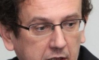 Prof.dr. Asim Mujkić : Respiratorni problemi bošnjačke politike