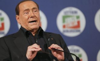 “Besmrtni” političar praćen skandalima : Preminuo bivši italijanski čelnik Silvio Berlusconi