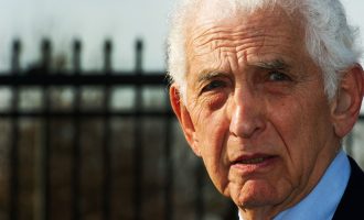 Daniel Ellsberg-čovjek s kičmom : Umro zviždač kojeg je Kissinger nazvao najopasnijim čovjekom u Americi