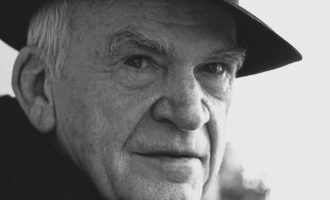 Odlazak književnog velikana : Umro Milan Kundera