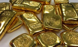 Geopolitički rizici, slabost gospodarstava i slabljenje dolara : Cijene zlata dostigle  najvišu razinu svih vremena!